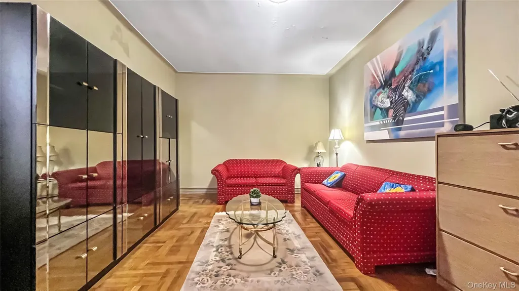 37-20 81st Jackson Heights NY 11372