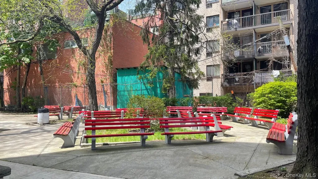 142-05 Roosevelt Avenue Flushing NY 11354
