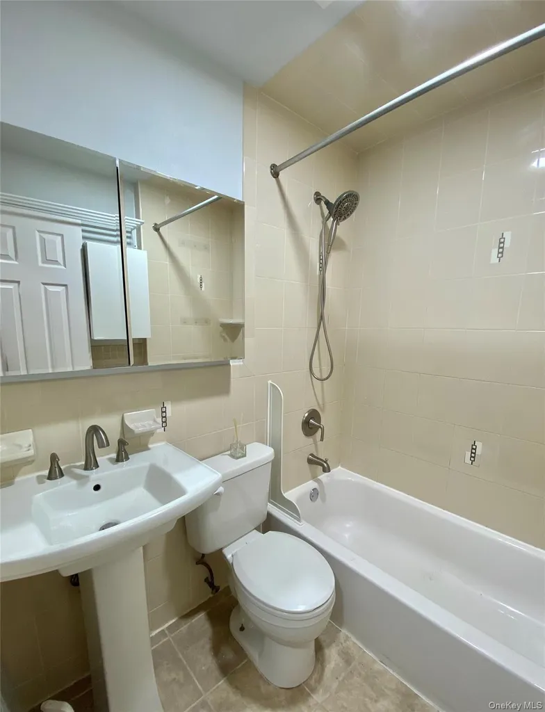 175 Beach 29 Street Far Rockaway NY 11691