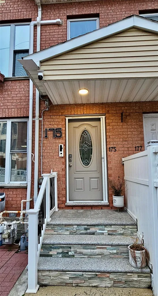 175 Beach 29 Street Far Rockaway NY 11691