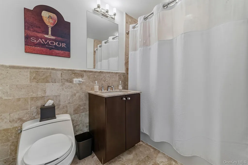 5 Renaissance Square White Plains NY 10601