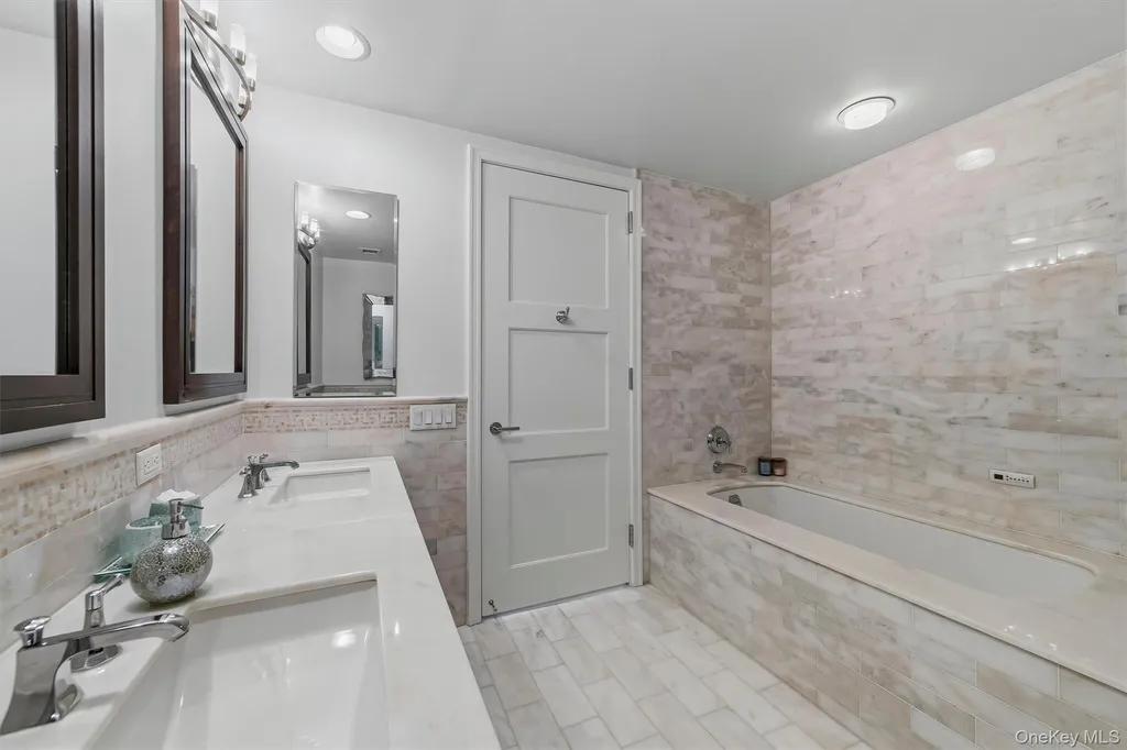 5 Renaissance Square White Plains NY 10601