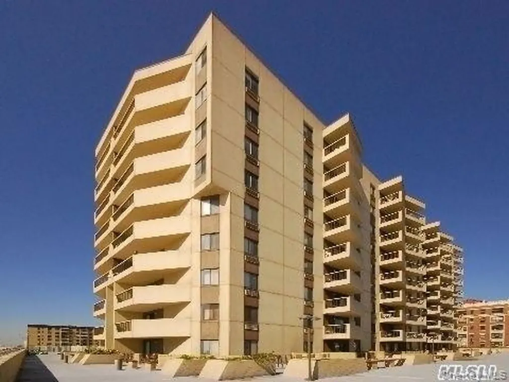 360 Shore Road Long Beach NY 11561