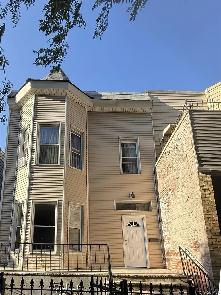779 E 183rd Street Bronx NY 10460
