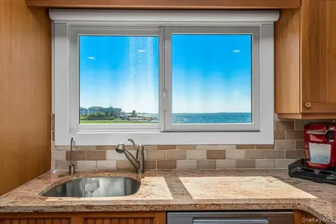 556 Dune Road Westhampton NY 11977