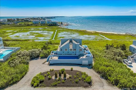 556 Dune Road Westhampton NY 11977