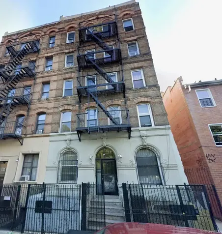 717 E 5th Street New York (manhattan) NY 10009