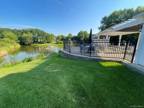 10 Maggie May Way Cold Spring NY 10516