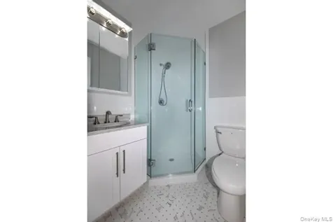 75 Lamplighter Lane Massapequa NY 11758