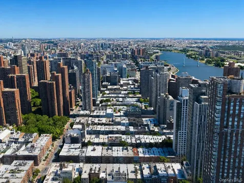 326 E 93rd Street New York (manhattan) NY 10128