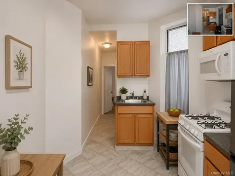 326 E 93rd Street New York (manhattan) NY 10128