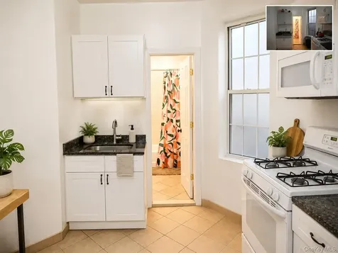 326 E 93rd Street New York (manhattan) NY 10128