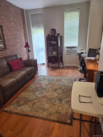 326 E 93rd Street New York (manhattan) NY 10128