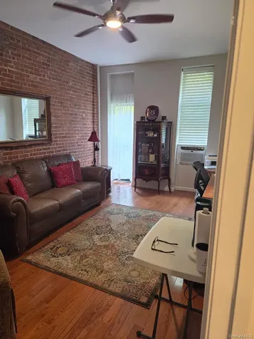 326 E 93rd Street New York (manhattan) NY 10128
