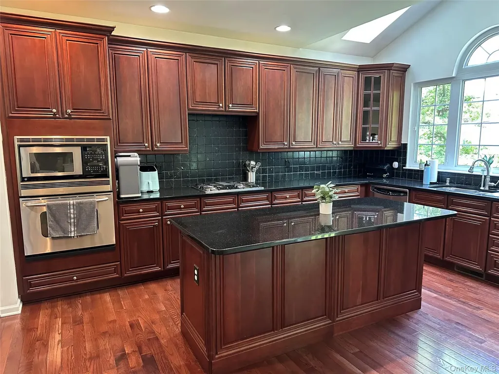 633 Creekside Lane Fishkill NY 12524