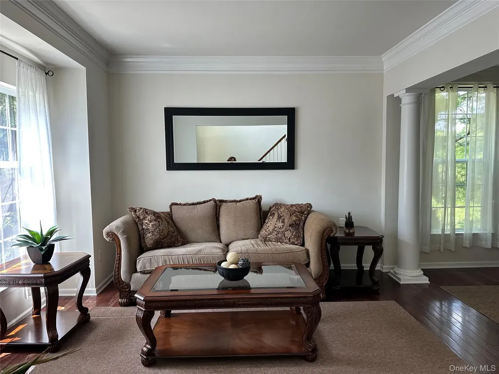 633 Creekside Lane Fishkill NY 12524