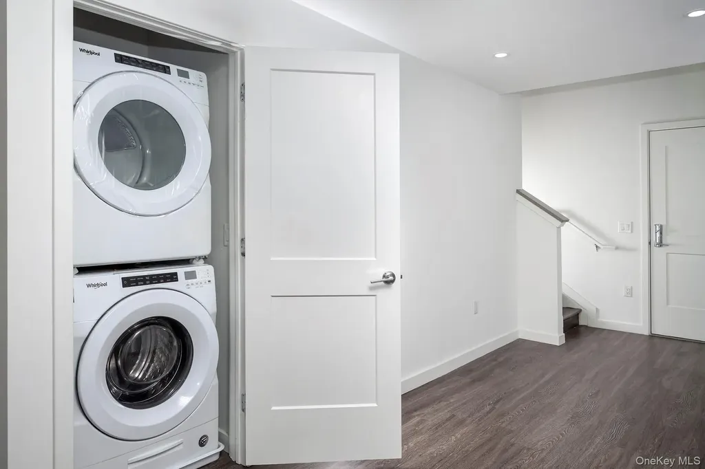 119 Searing Avenue Mineola NY 11501