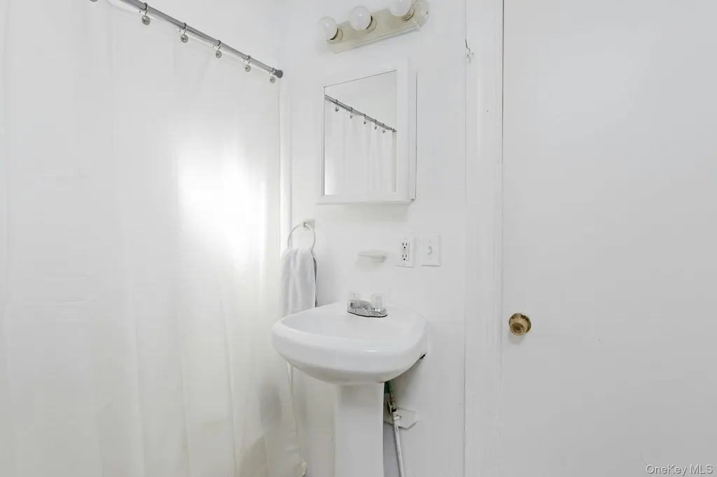 34 Ashburton Carmel NY 10512