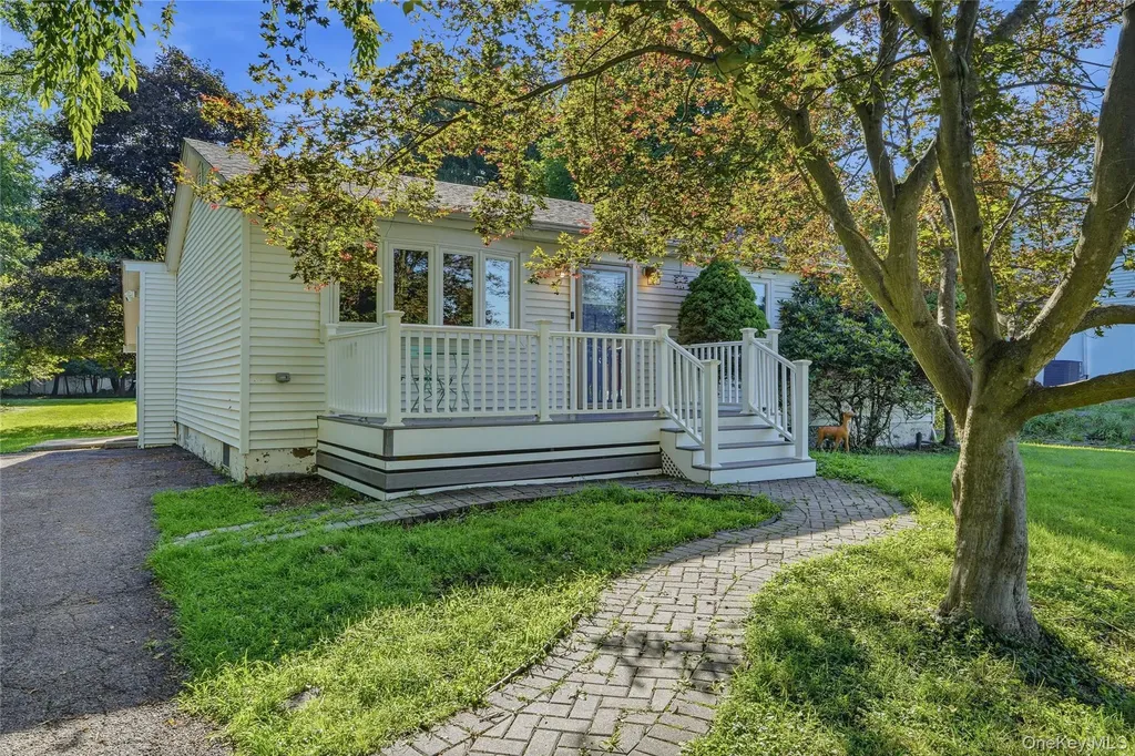 15 Lincoln Drive Washingtonville NY 10992
