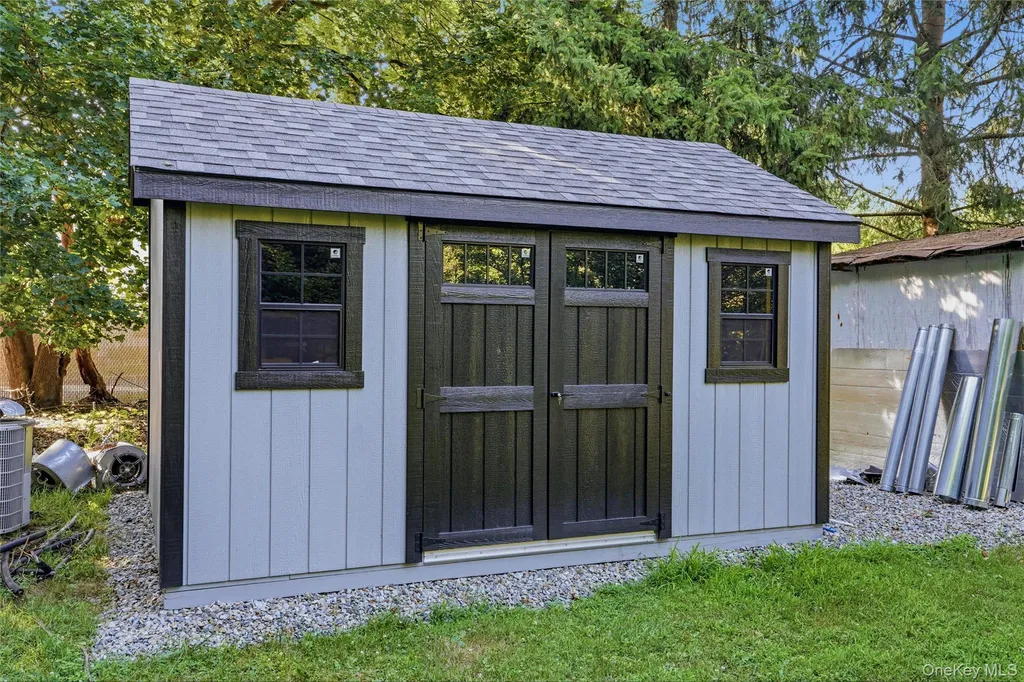 15 Lincoln Drive Washingtonville NY 10992