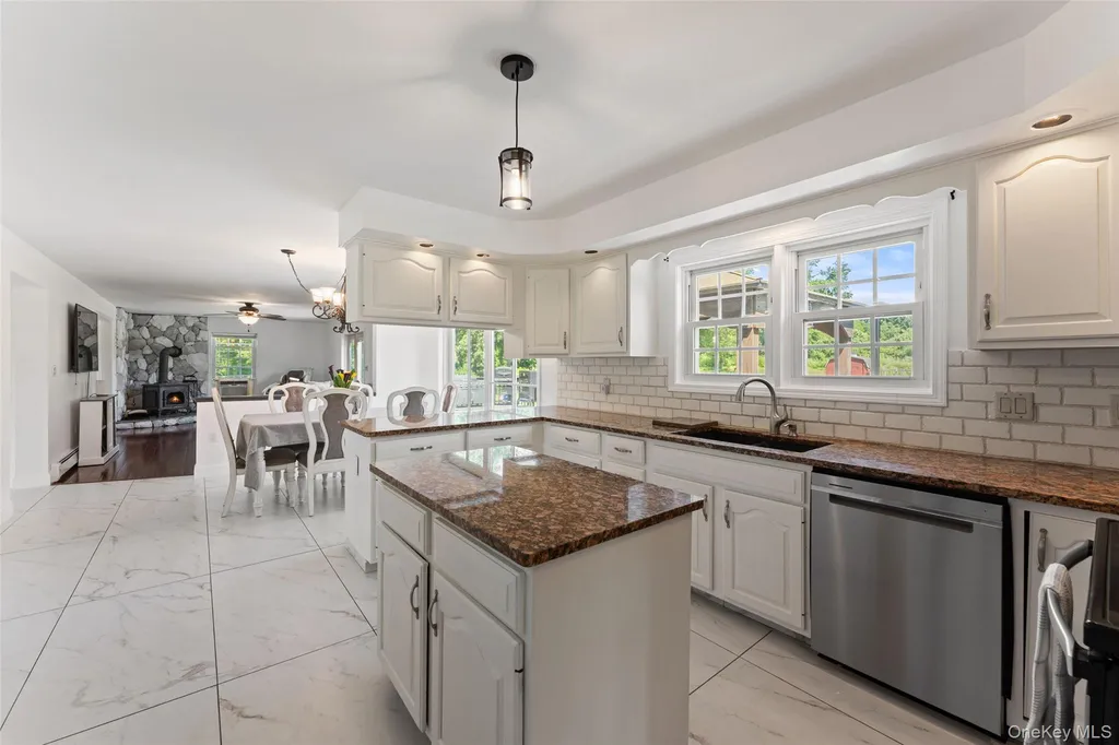 81 Sunset Drive Patterson NY 12563
