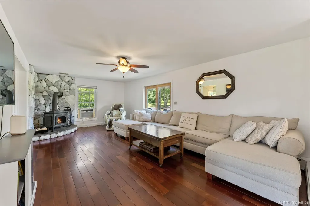 81 Sunset Drive Patterson NY 12563