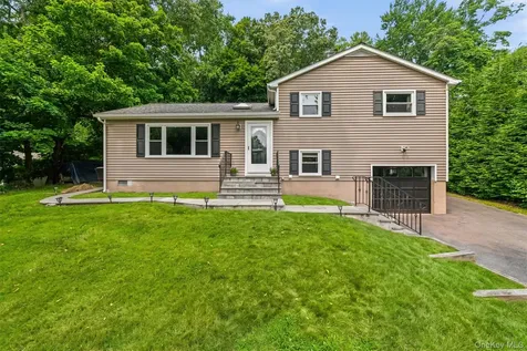 17 Ridge Road Cortlandt Manor NY 10567