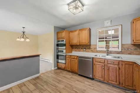 17 Ridge Road Cortlandt Manor NY 10567