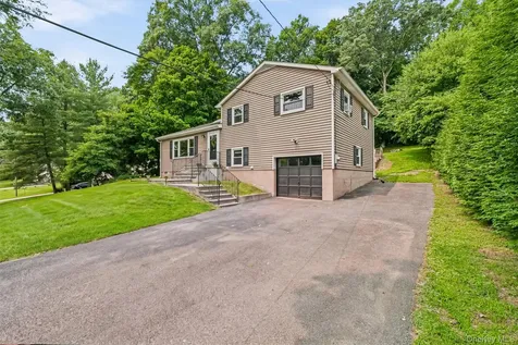 17 Ridge Road Cortlandt Manor NY 10567