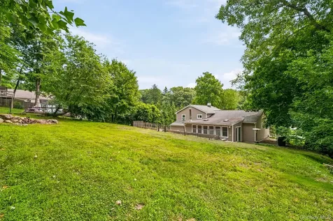 17 Ridge Road Cortlandt Manor NY 10567