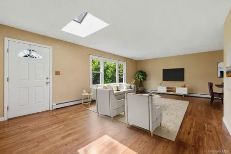 17 Ridge Road Cortlandt Manor NY 10567
