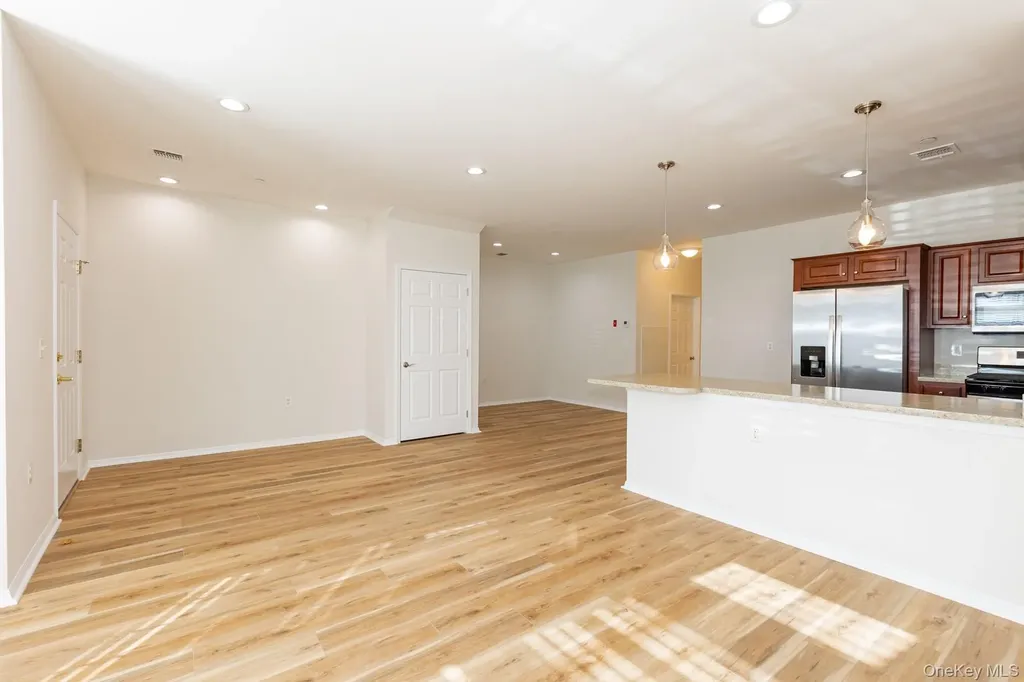 11 Jacqueline Way North Babylon NY 11703
