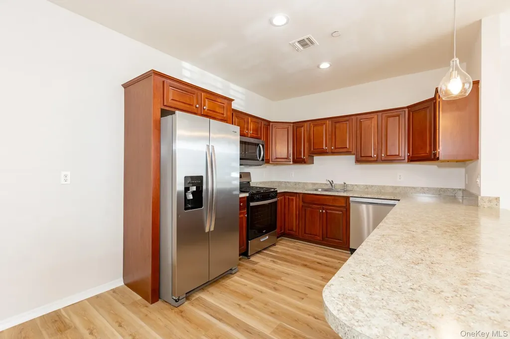 11 Jacqueline Way North Babylon NY 11703