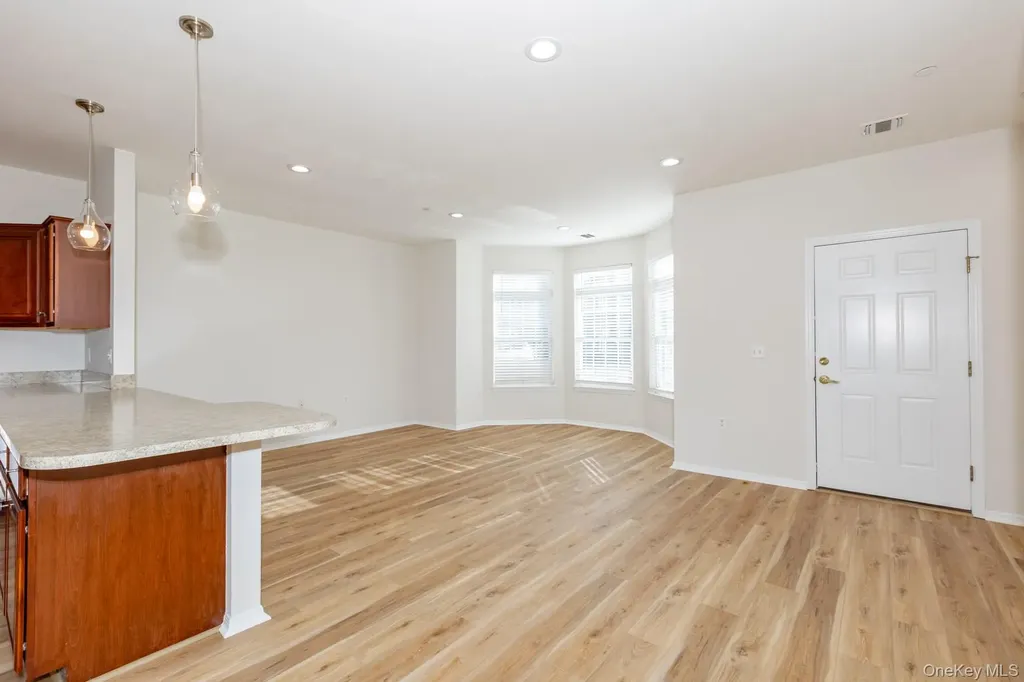 11 Jacqueline Way North Babylon NY 11703