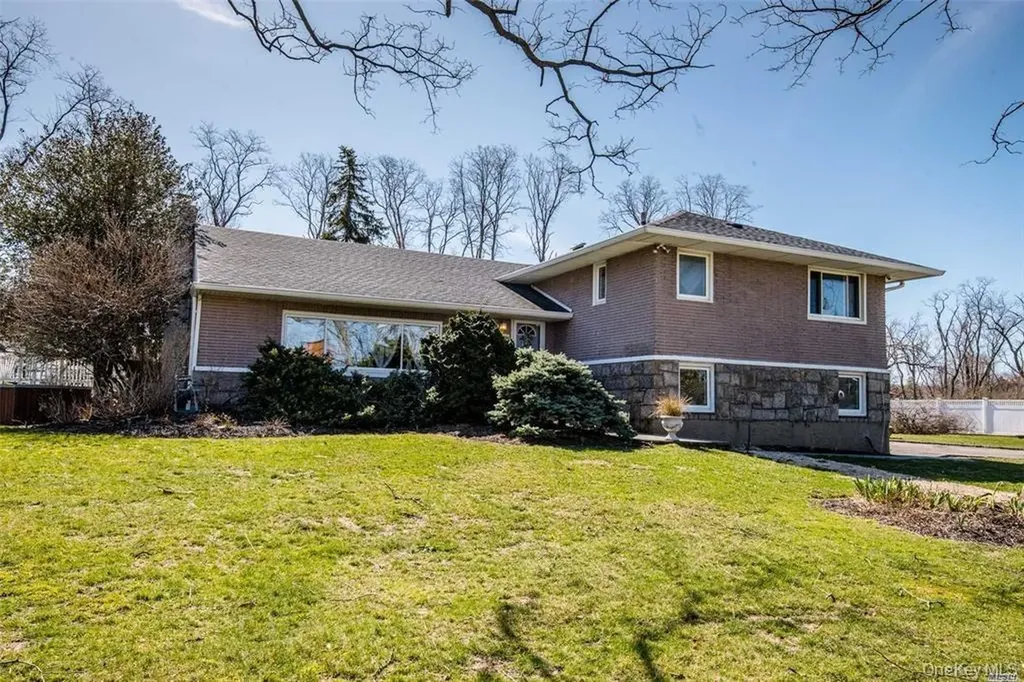 13 Westland Drive Glen Cove NY 11542