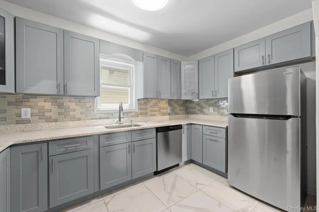 11633 192nd Street Saint Albans NY 11412