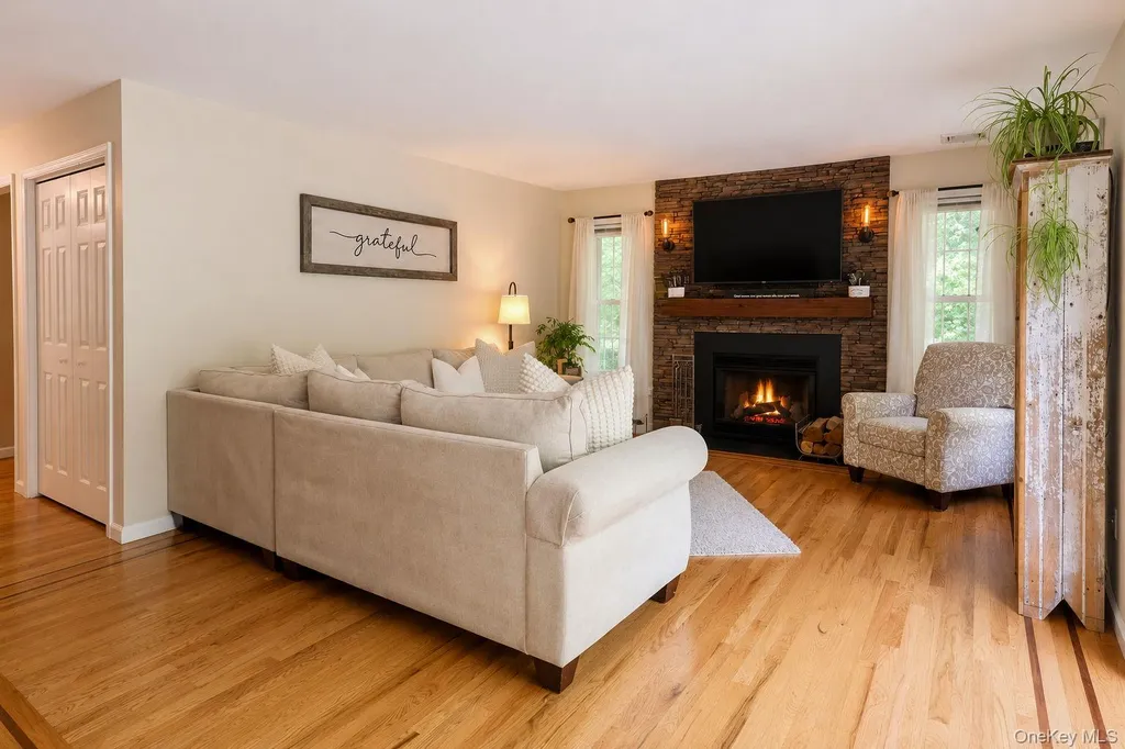 55 Fairway Drive Johnson NY 10933