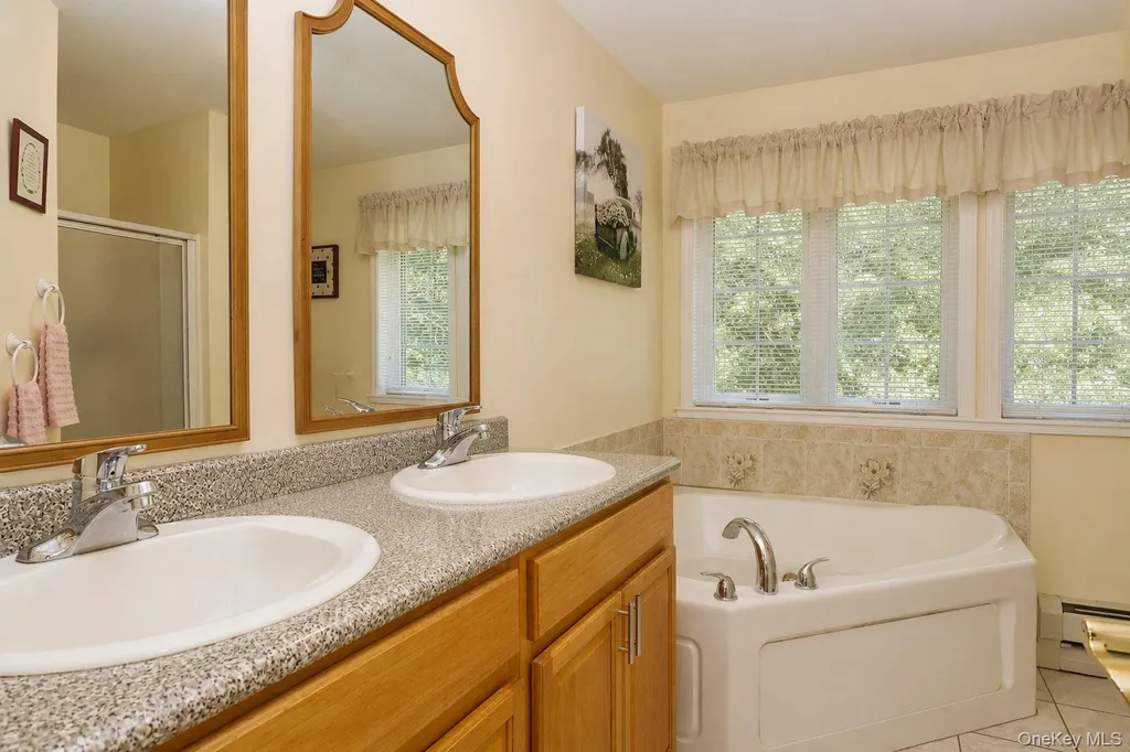 55 Fairway Drive Johnson NY 10933