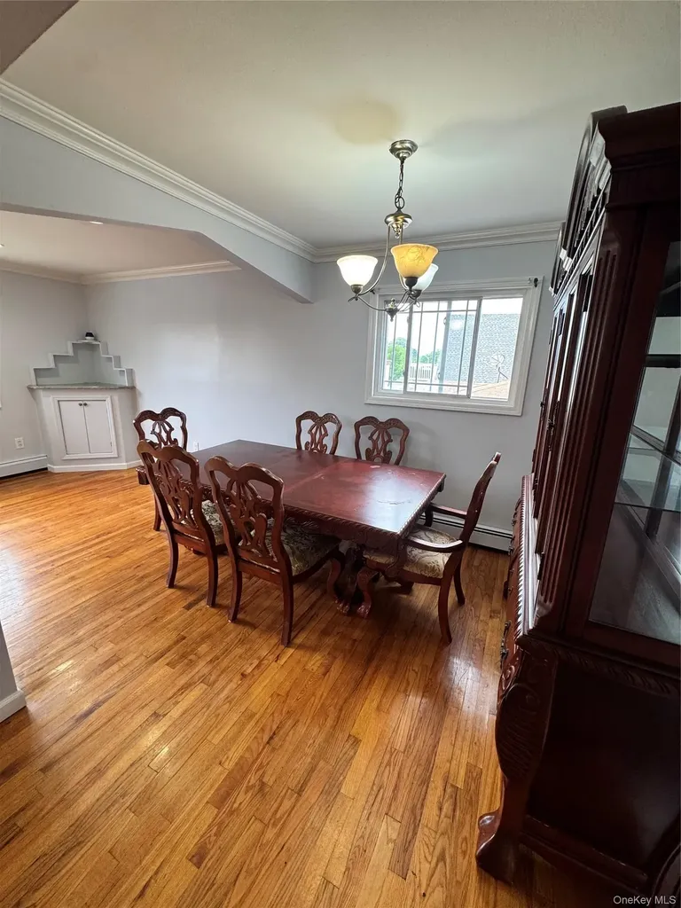 113 W Hudson Street Long Beach NY 11561