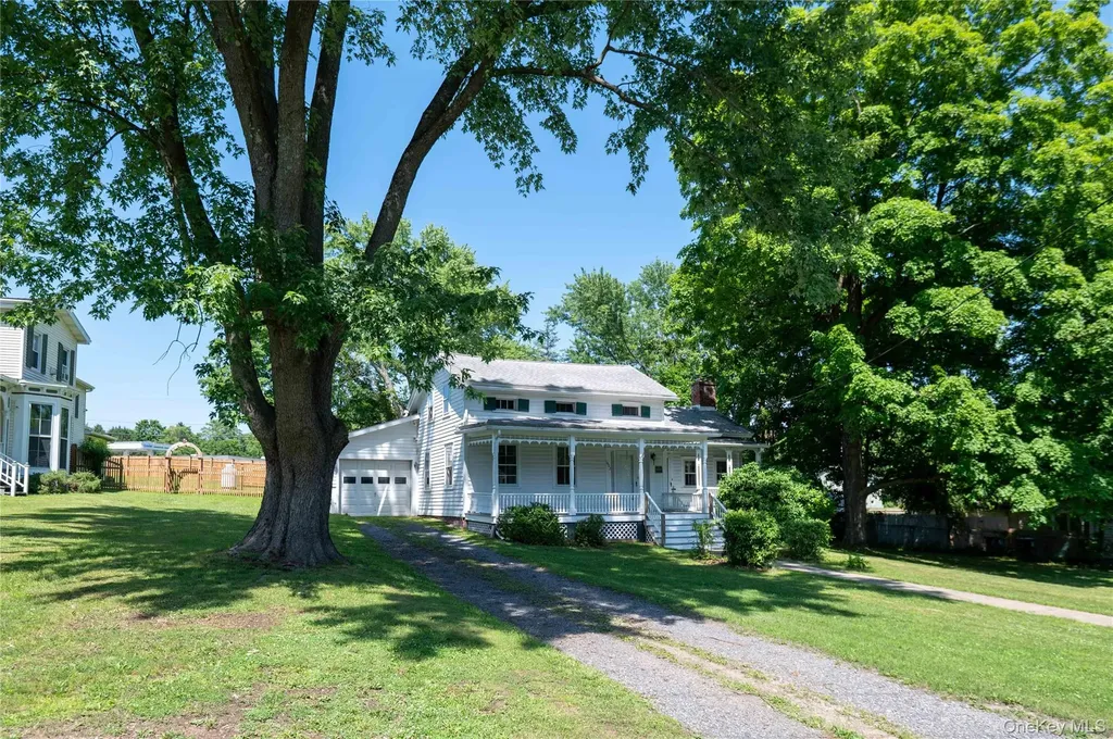 1402 Albany Avenue Kinderhook NY 12184