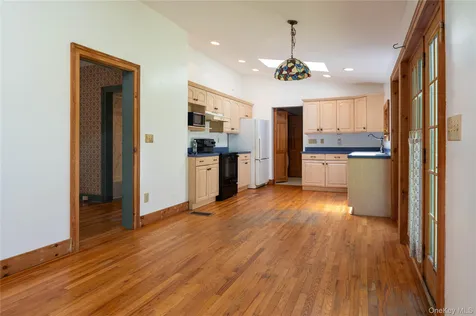 1402 Albany Avenue Kinderhook NY 12184