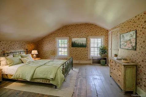 1402 Albany Avenue Kinderhook NY 12184