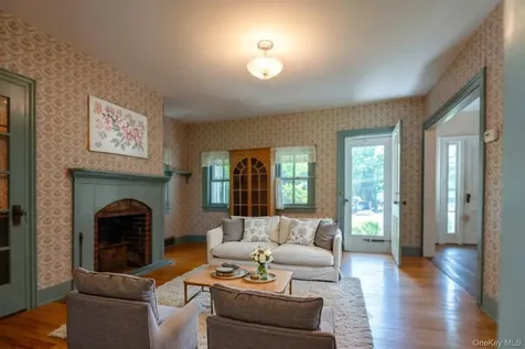 1402 Albany Avenue Kinderhook NY 12184