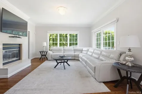 15 Ellis Drive White Plains NY 10605