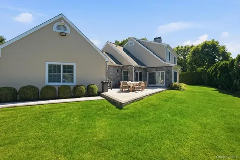 15 Ellis Drive White Plains NY 10605