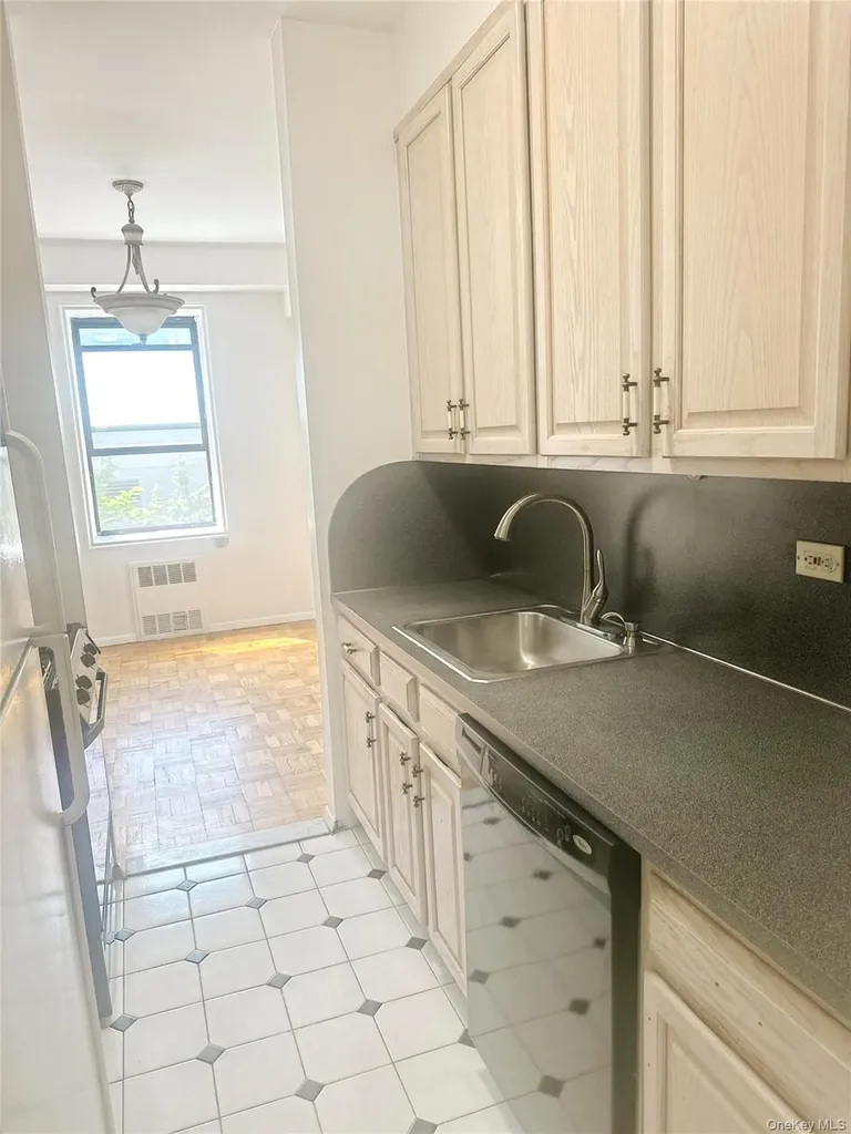 2550 Independence Avenue Bronx NY 10463