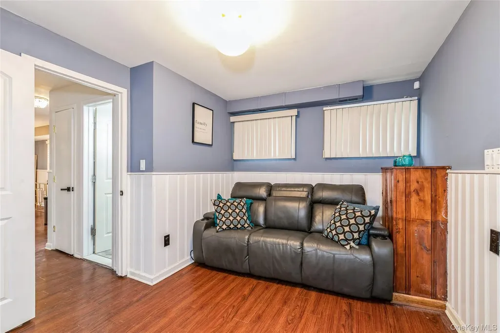 186 Oakwood Road Huntington Station NY 11746