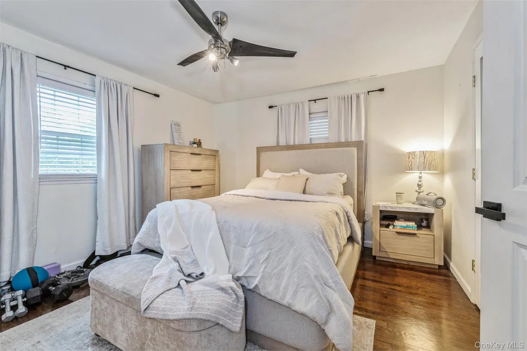 186 Oakwood Road Huntington Station NY 11746