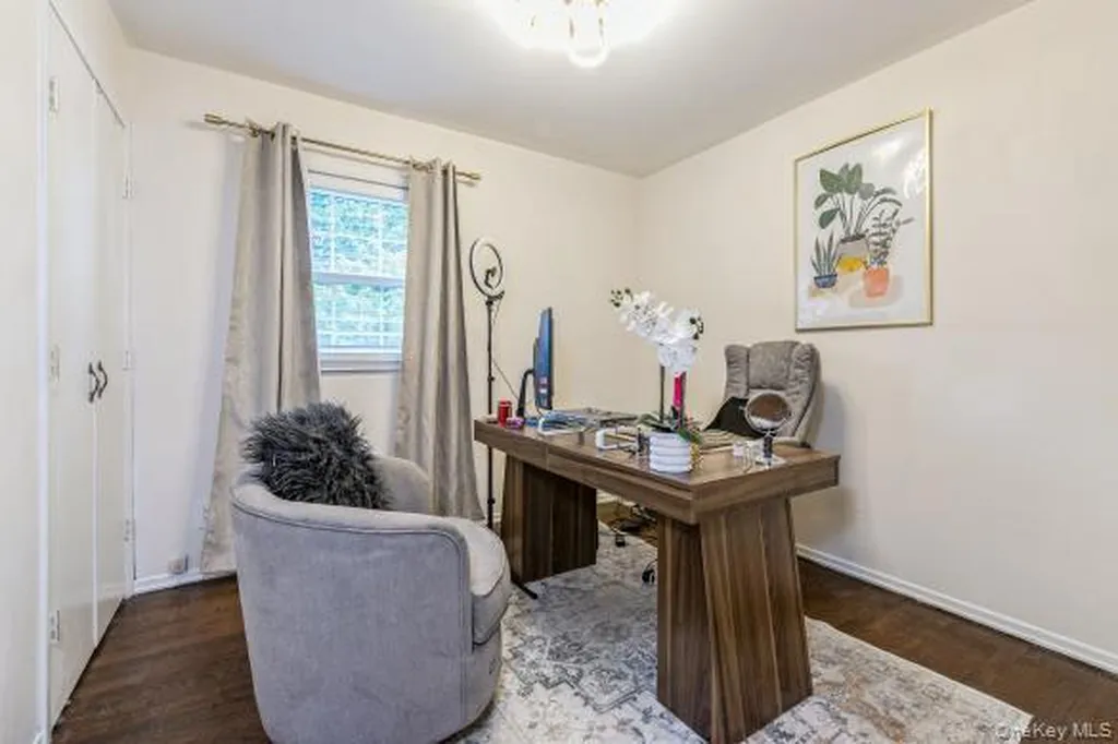 186 Oakwood Road Huntington Station NY 11746
