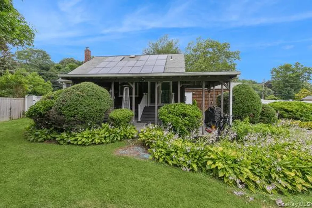 186 Oakwood Road Huntington Station NY 11746
